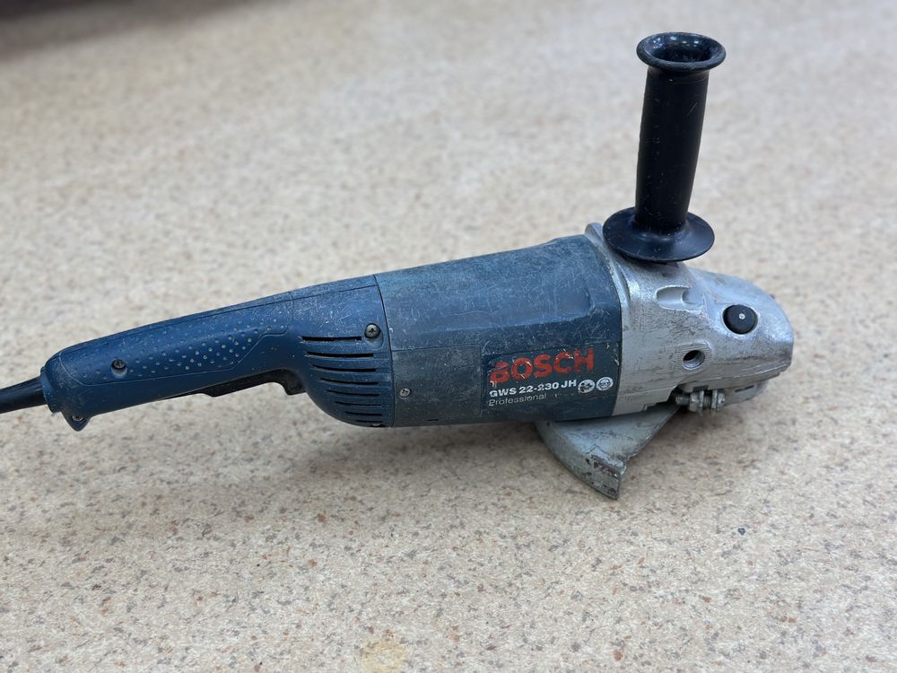 Угловая шлифмашина Bosch GWS 22-230 JH