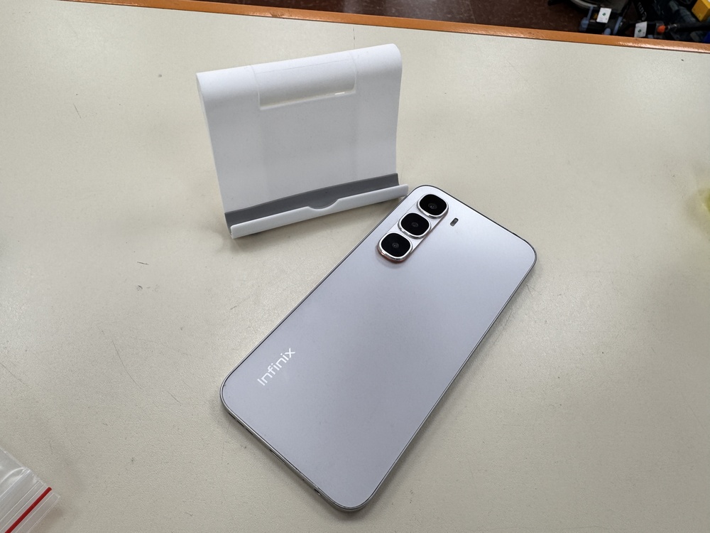 Смартфон Infinix Hot 60 Pro 8/256