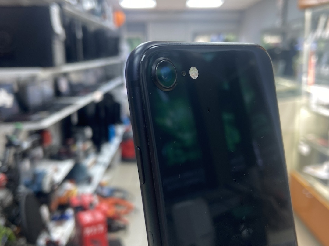 Смартфон Apple iPhone SE 2020 64Gb