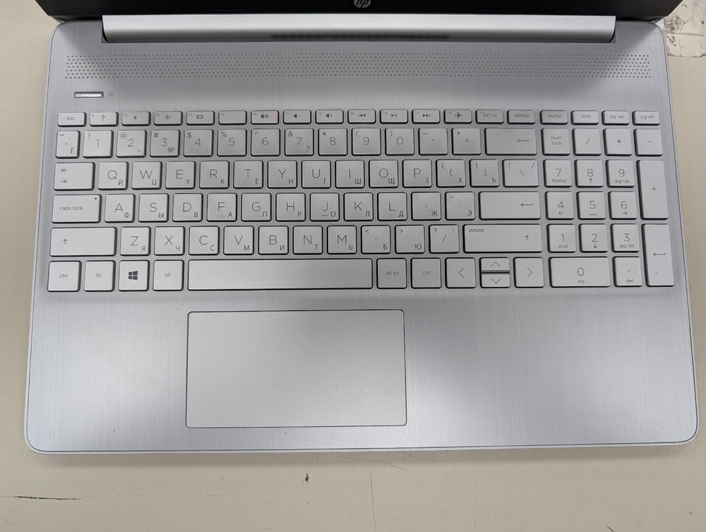 Ноутбук HP 1343ur; Ryzen 7 4700U, HD Graphics, 8 Гб, 240 Гб, Нет