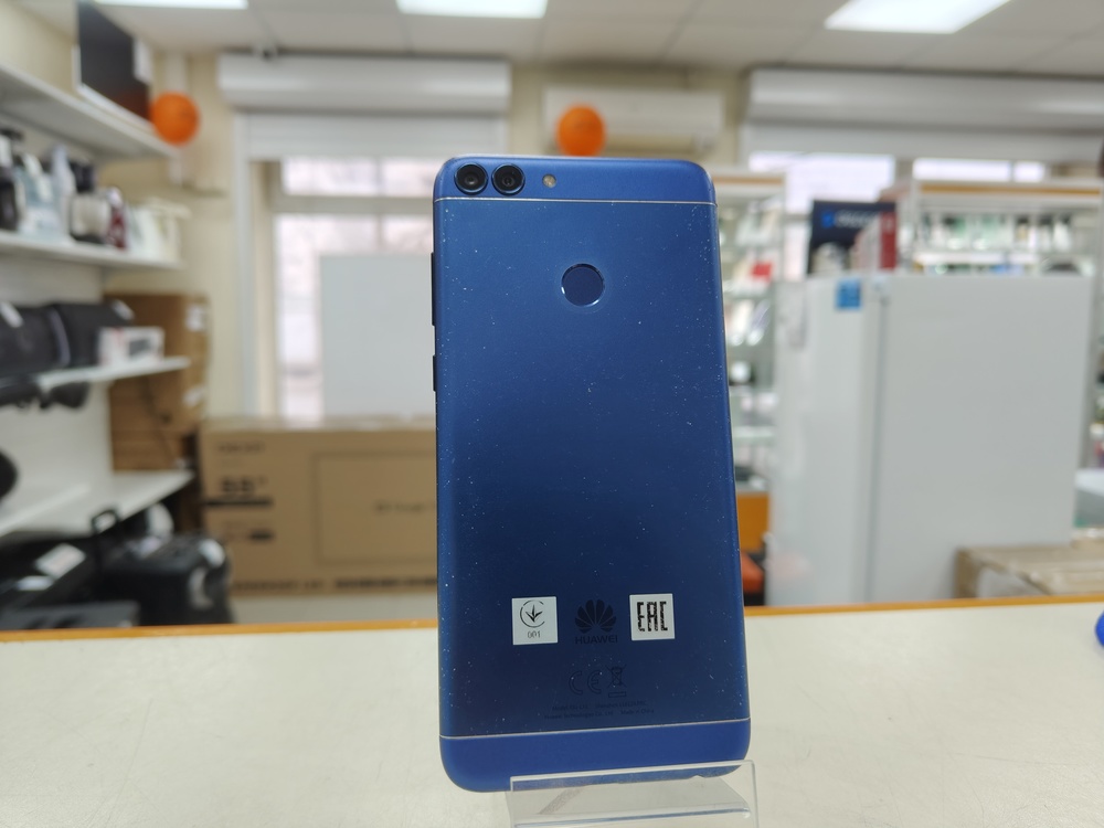 Смартфон Huawei P Smart