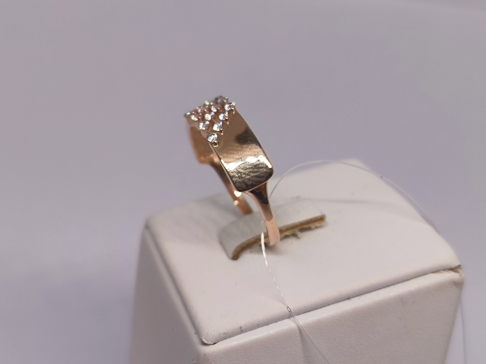 КОЛЬЦО С КАМНЯМИ (Au 585)