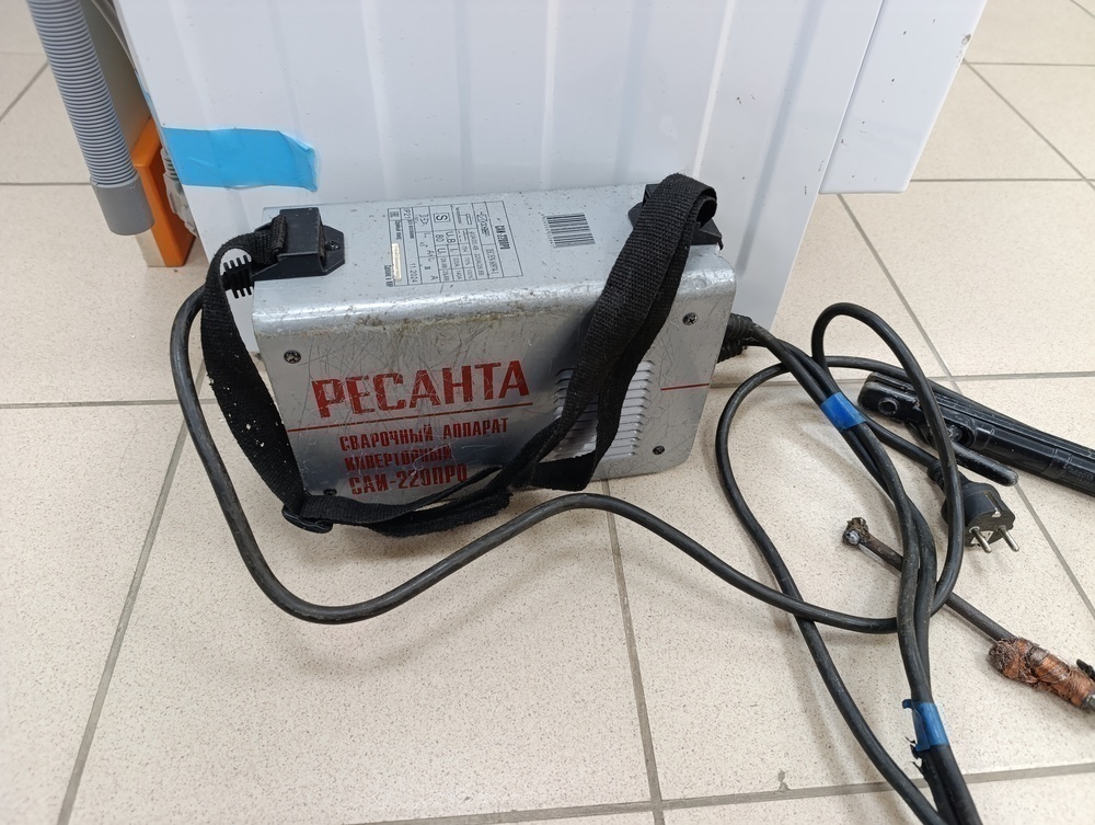 Сварочный аппарат Ресанта САИ-220ПРО;