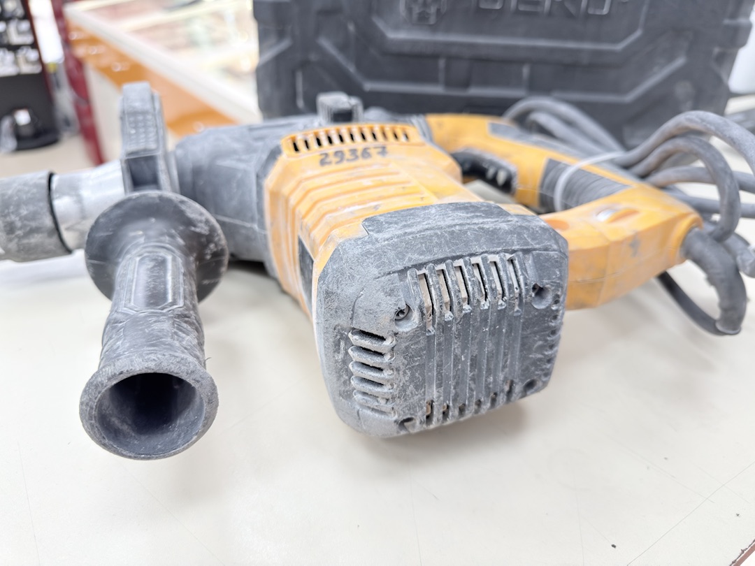 Перфоратор Deko DKH2000W