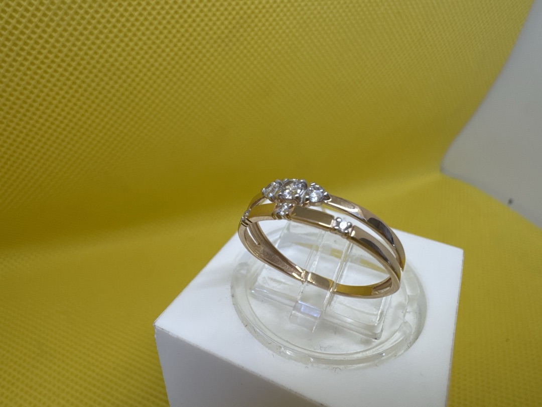 КОЛЬЦО С КАМНЯМИ (Au 585)