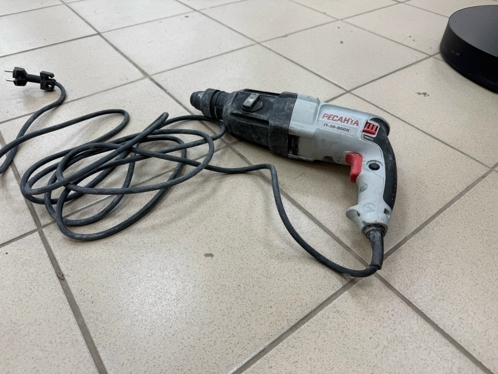 Перфоратор Ресанта П-30-900К