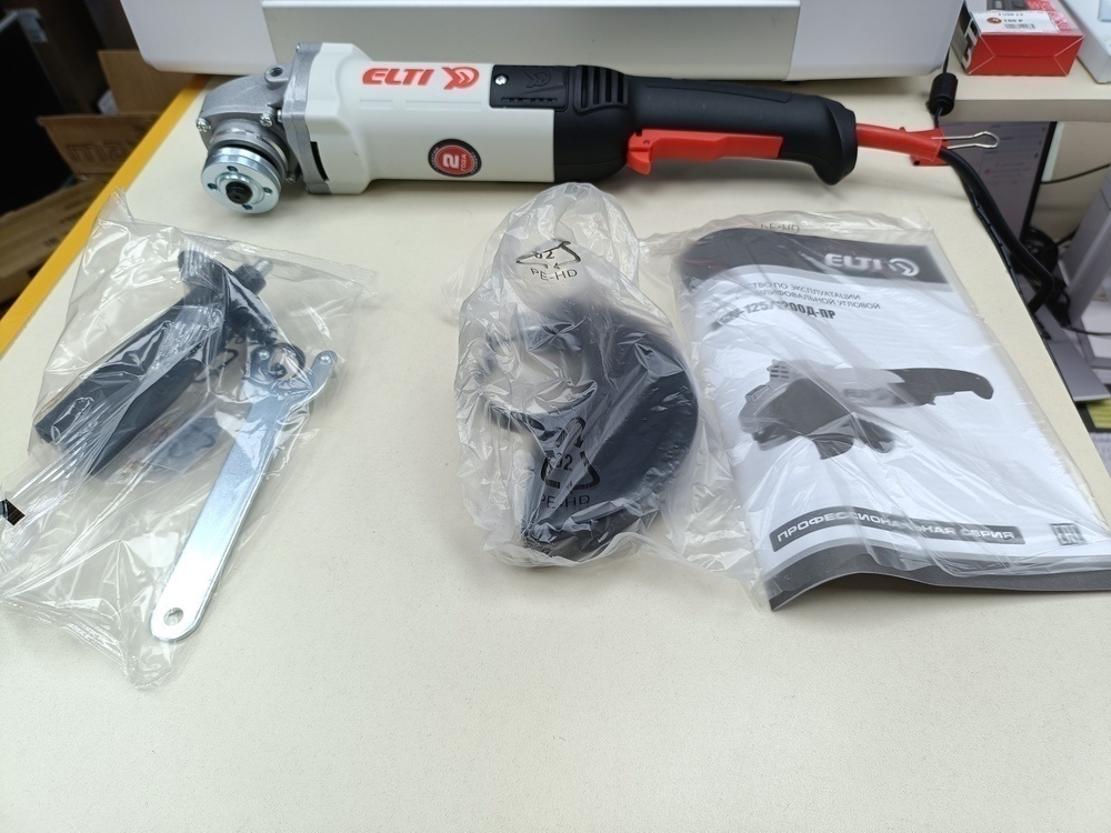 Угловая шлифмашина Elti МШУ-125/1200Д-ПР