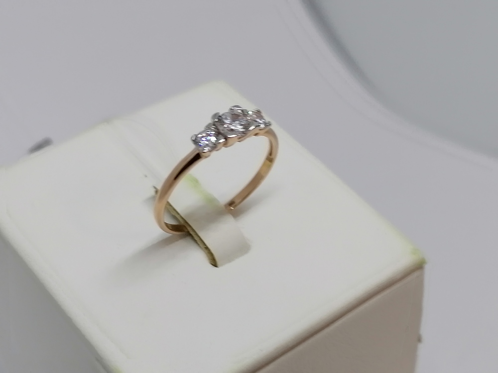 КОЛЬЦО С КАМНЯМИ (Au 585)