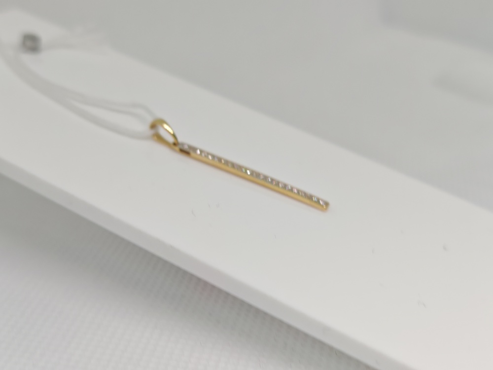 ПОДВЕСКА С КАМНЯМИ (Au 585)