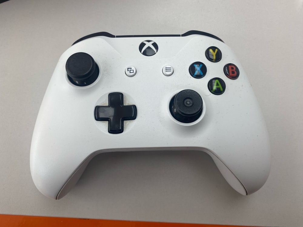 Игровая приставка Xbox One S 1TB