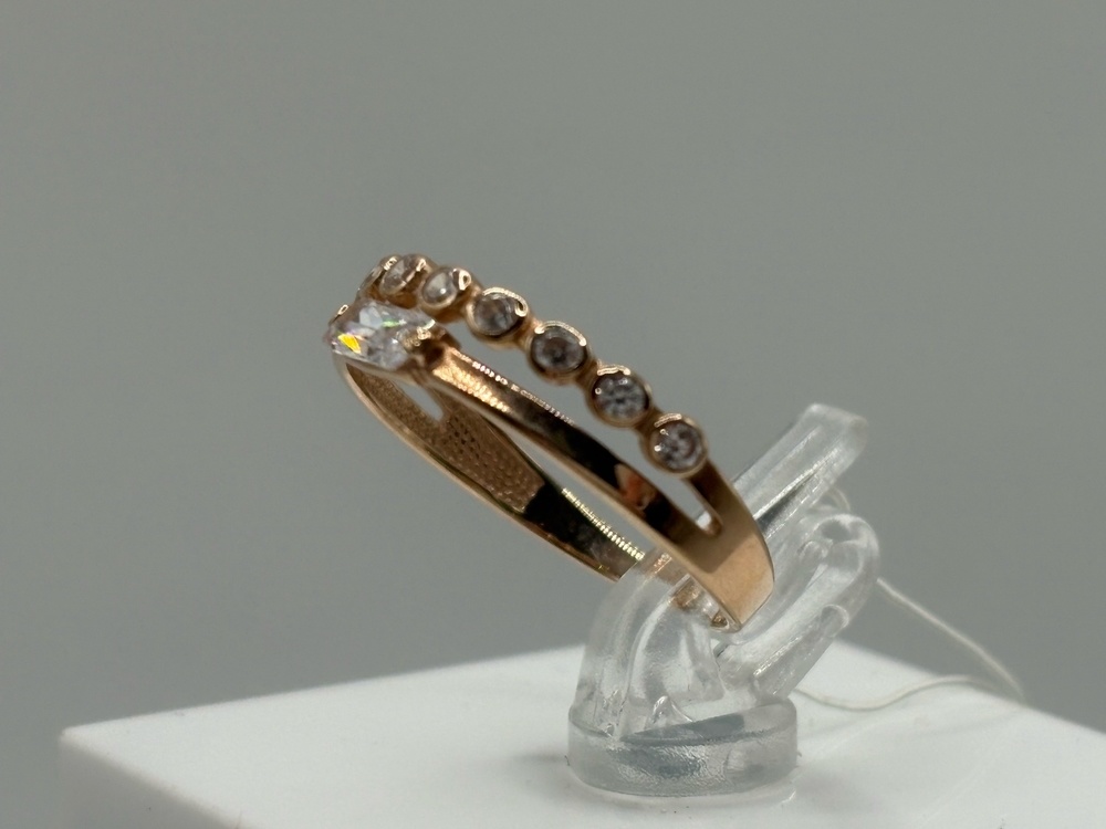 КОЛЬЦО С КАМНЯМИ (Au 585)