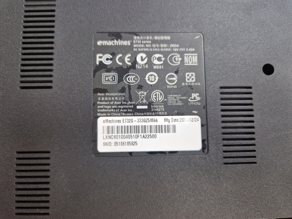 Ноутбук eMachines; Core i3-330M,  Intel(R) Graphics, 3 Гб, Нет, 240 Гб