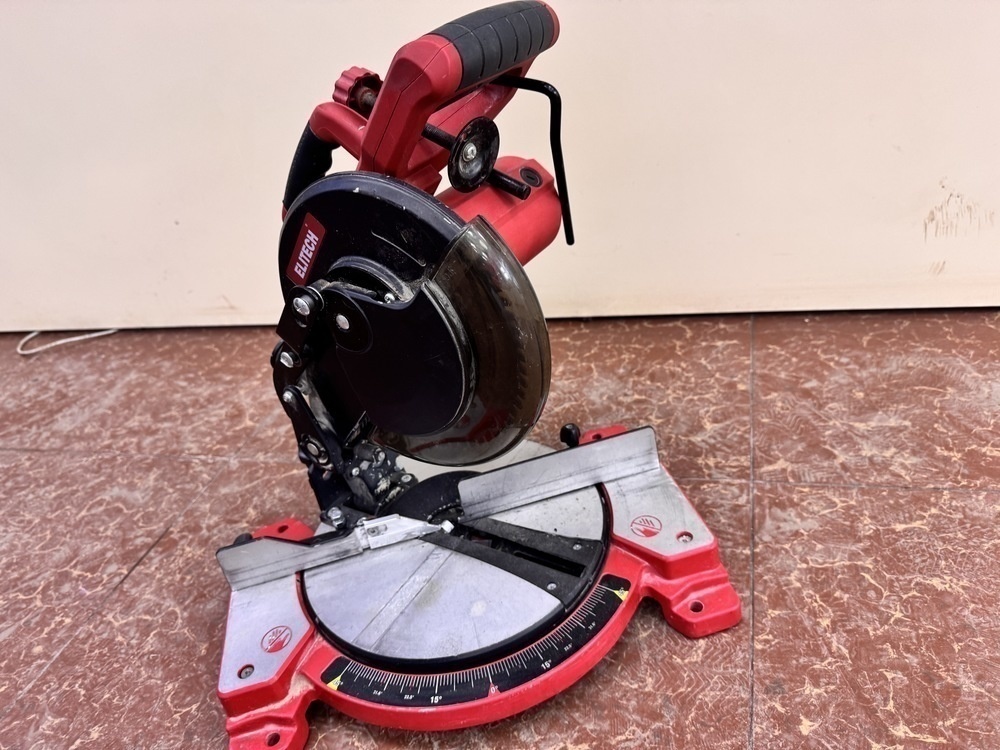 Торцовочная пила Elitech ПТ 1221