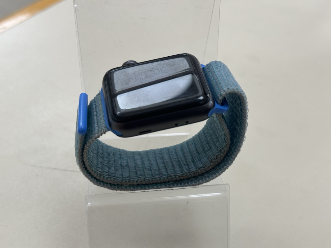 Смарт-часы Apple Watch Series 3 38 мм