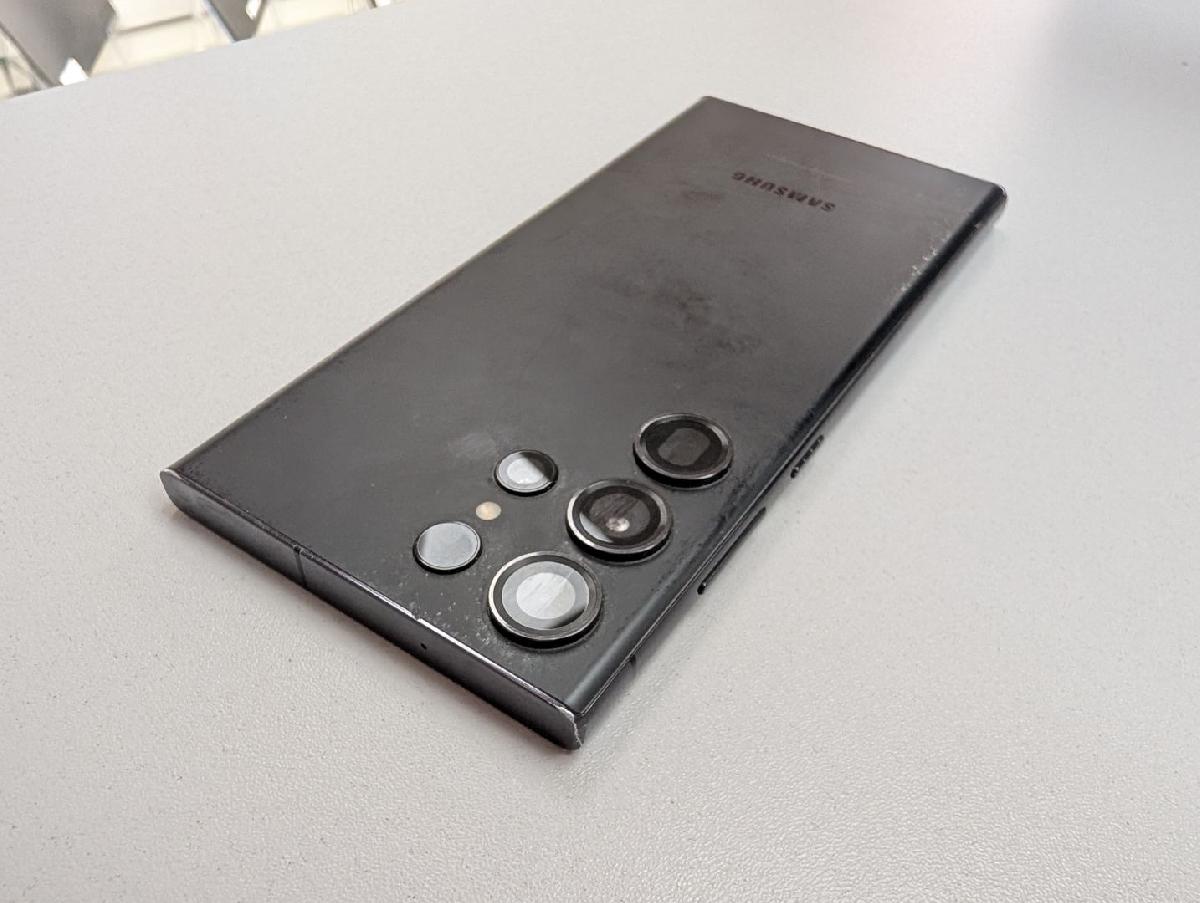 Смартфон Samsung Galaxy S23 Ultra 12/256