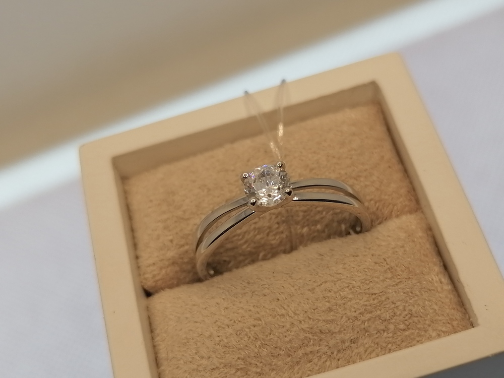 52-110-01726-1 КОЛЬЦО С КАМНЕМ (Au 585)