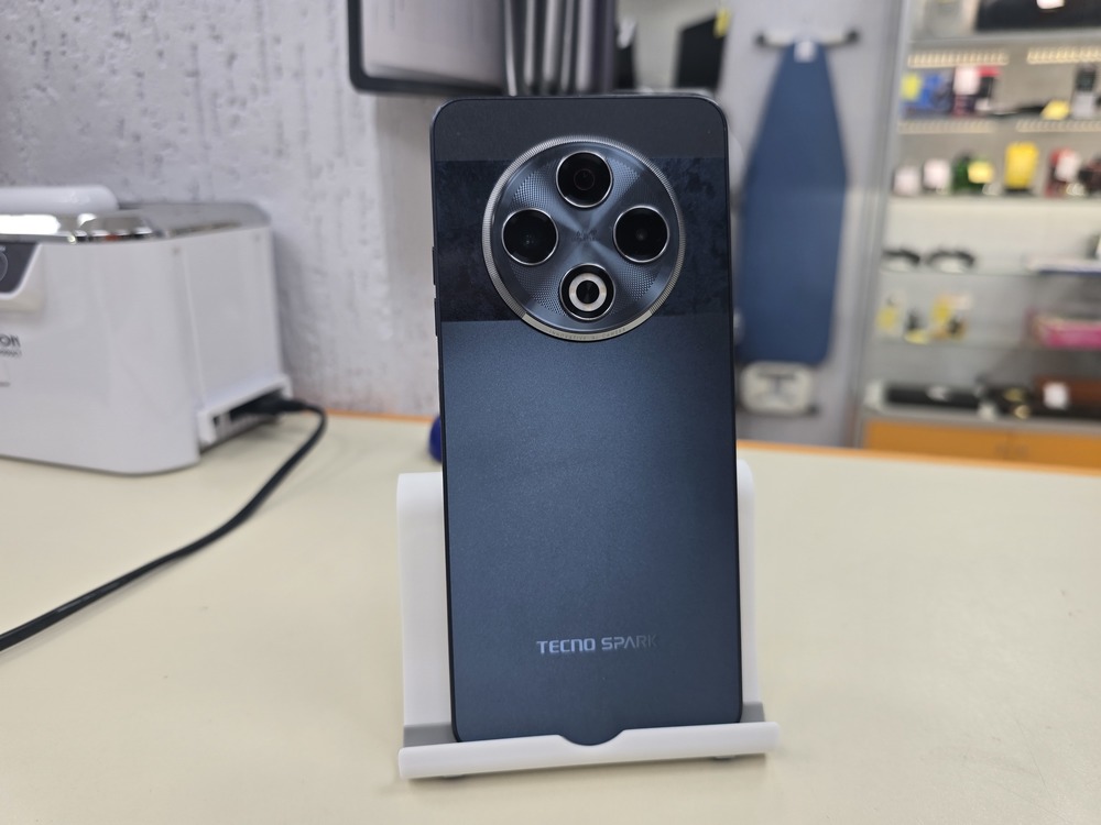 Смартфон Tecno SPARK 30 8/128