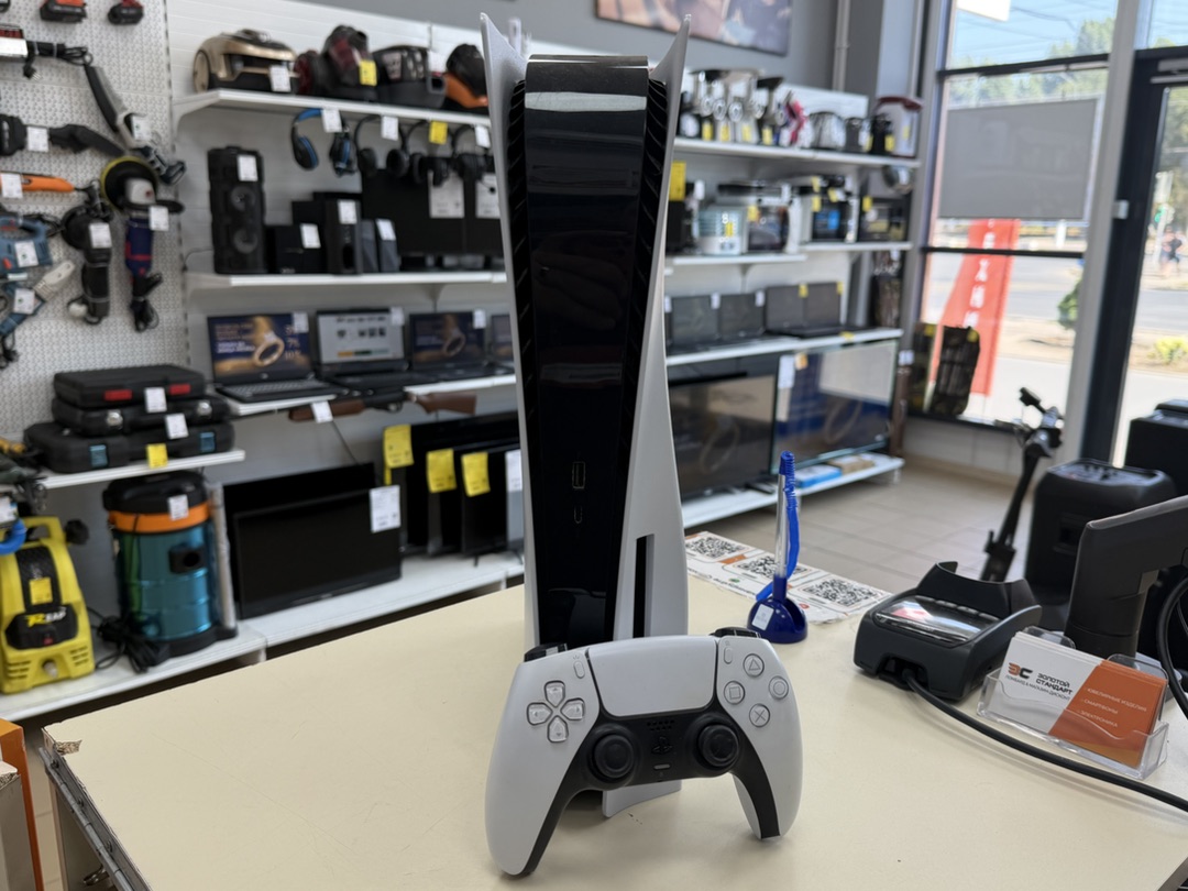 Игровая приставка PlayStation 5 825Gb (С дисководом)