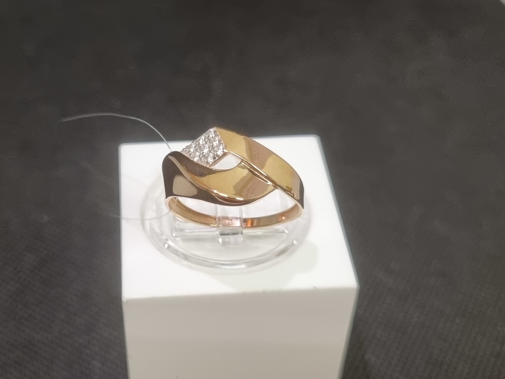 КОЛЬЦО С КАМНЯМИ (Au 585)