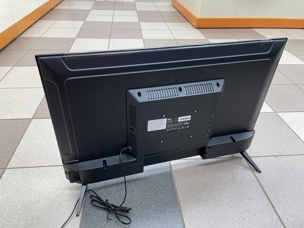 LED Телевизор BQ 32FS01B