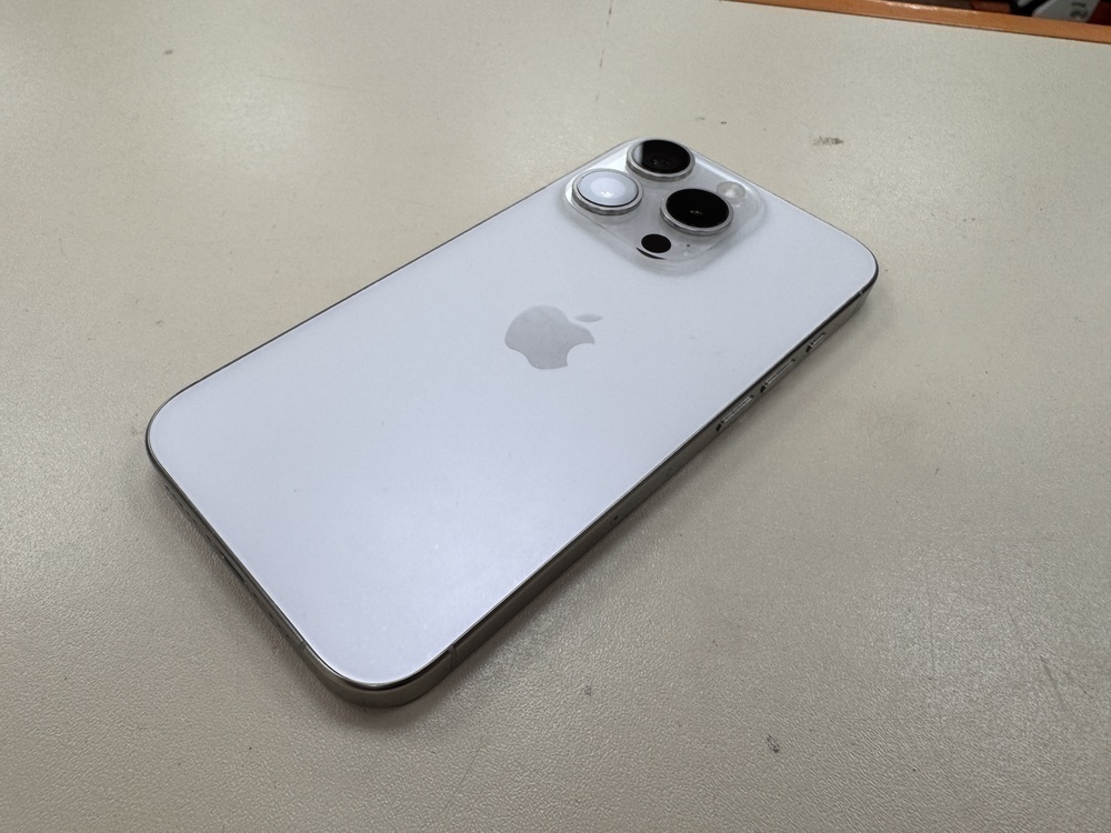 Смартфон Apple Iphone 15 Pro 128Gb