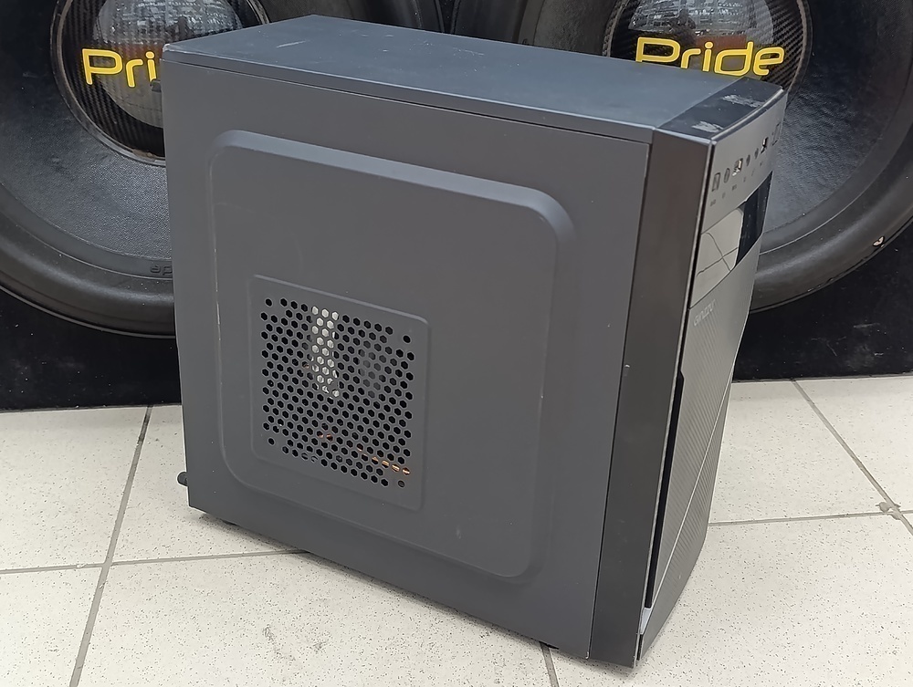 Системный блок Ginzzu; Xeon E5-4650, Radeon RX 470, 16 Гб, 240 Гб, Нет