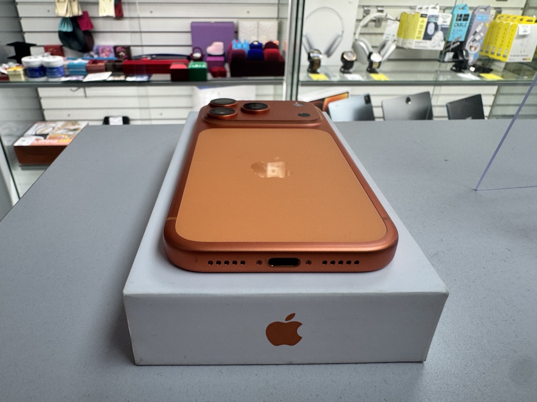 Смартфон Apple Iphone 17 Pro 256Gb eSim