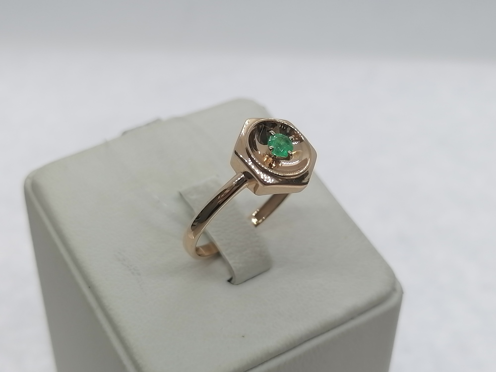 01-11-0732-00-01 КОЛЬЦО ИЗУМРУД (Au 585)