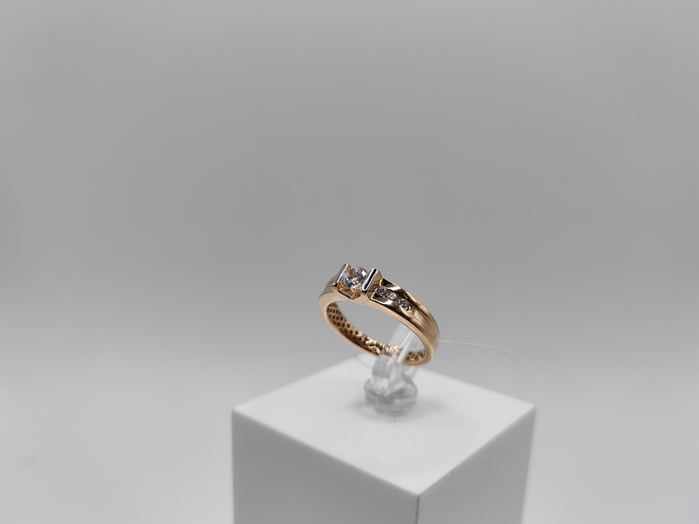 КОЛЬЦО С КАМНЯМИ (Au 585)