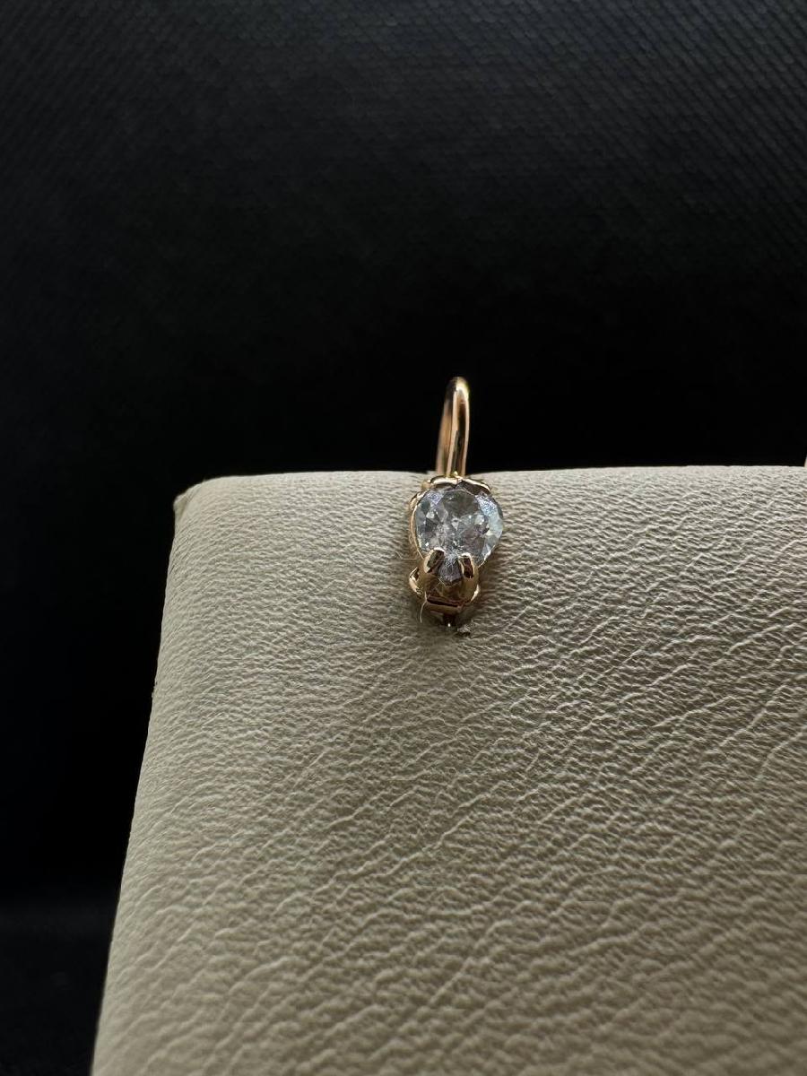 СЕРЬГИ ПЕТЕЛЬКА с камнем (Au 585)