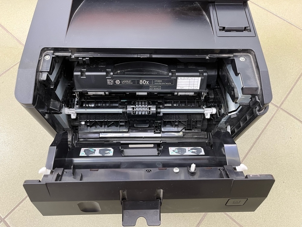 МФУ HP LaserJet 400 M401DN