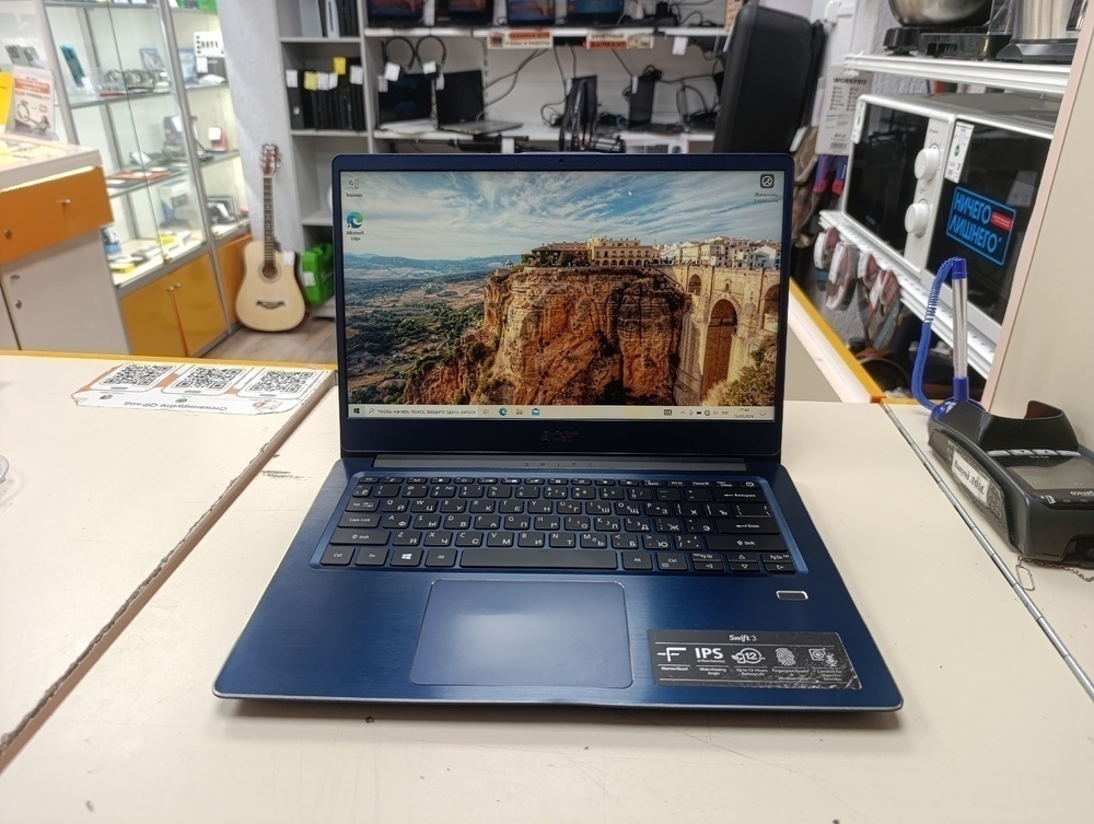 Ноутбук Acer; Core i3-8130U,  Intel(R) Graphics, 8 Гб, 240 Гб, Нет
