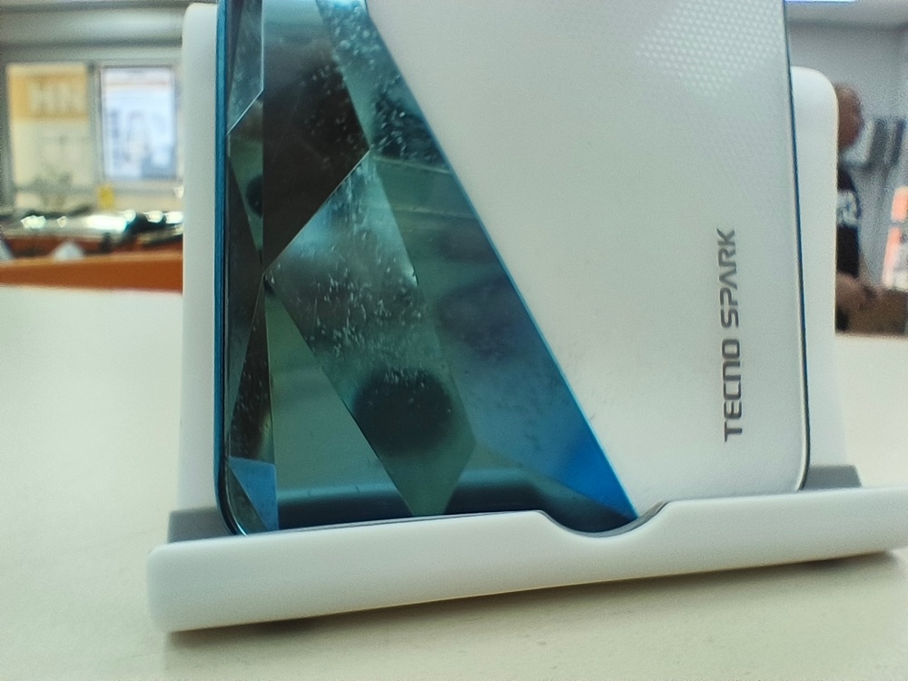 Смартфон Tecno Spark 9 PRO 4/128