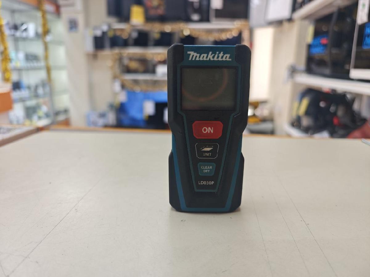 Дальномер Makita LD030P