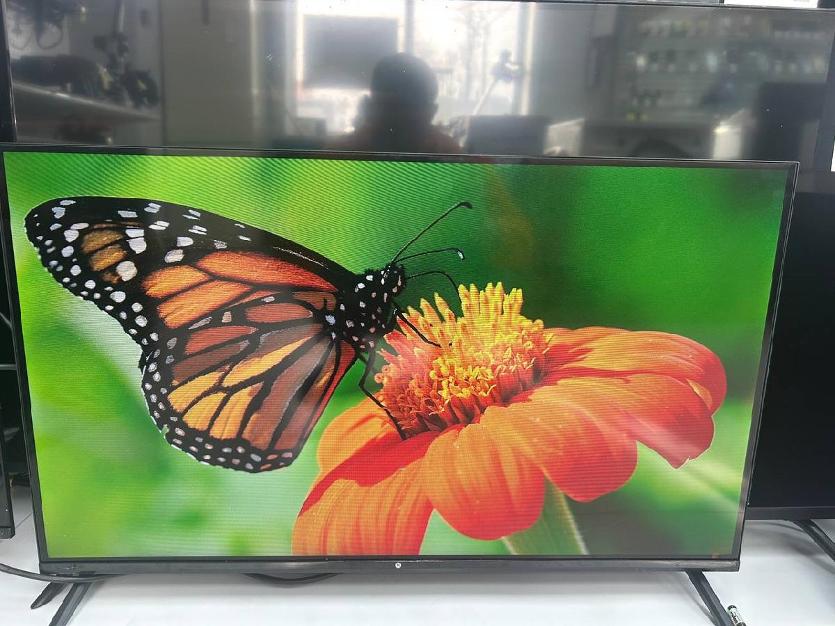 LED Телевизор HI HT-32H01FB