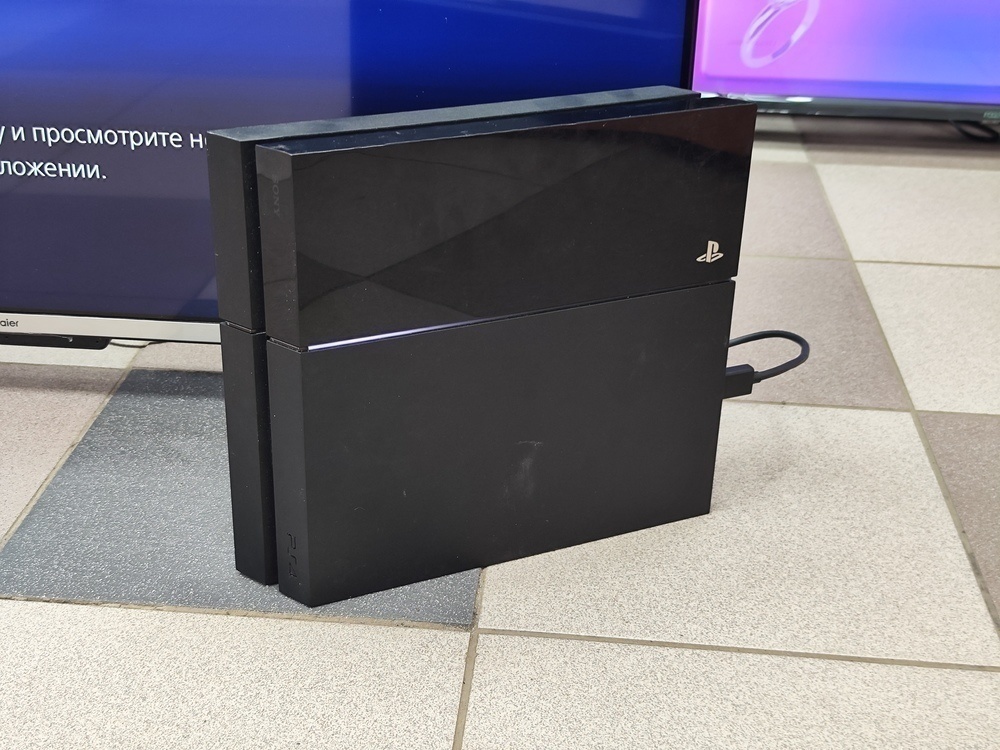 Игровая приставка PlayStation 4 FAT 1Tb