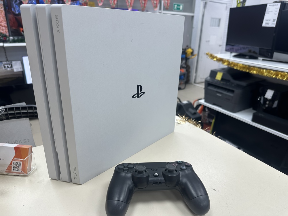 Игровая приставка PlayStation 4 Pro 1Tb