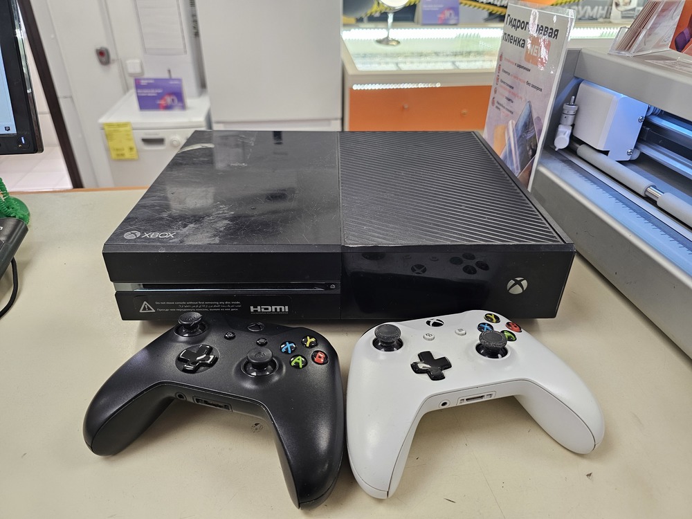 Игровая приставка Xbox One 500Gb