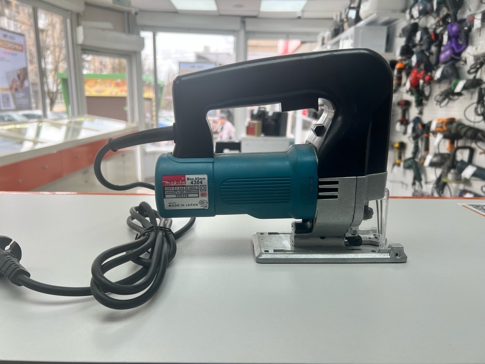 Лобзик Makita 4304