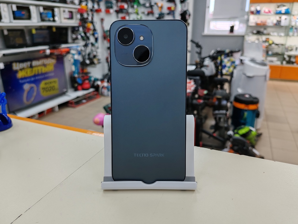 Смартфон Tecno Spark 40C 4/128