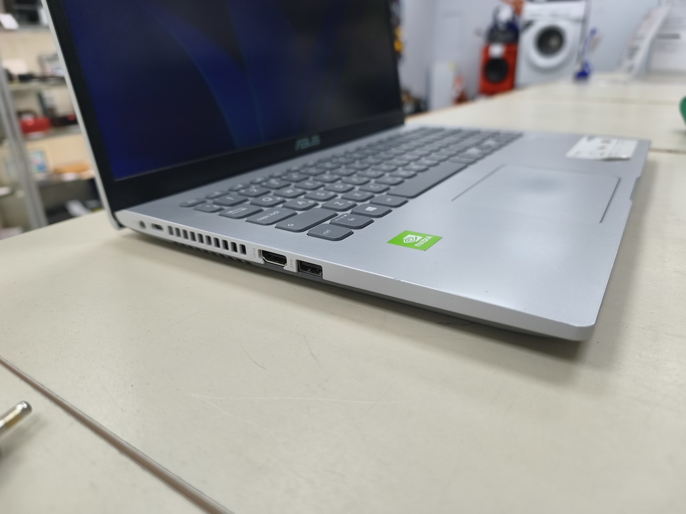 Ноутбук ASUS; Core i3-1005G1, GeForce MX110, 6 Гб, 256 Гб, Нет