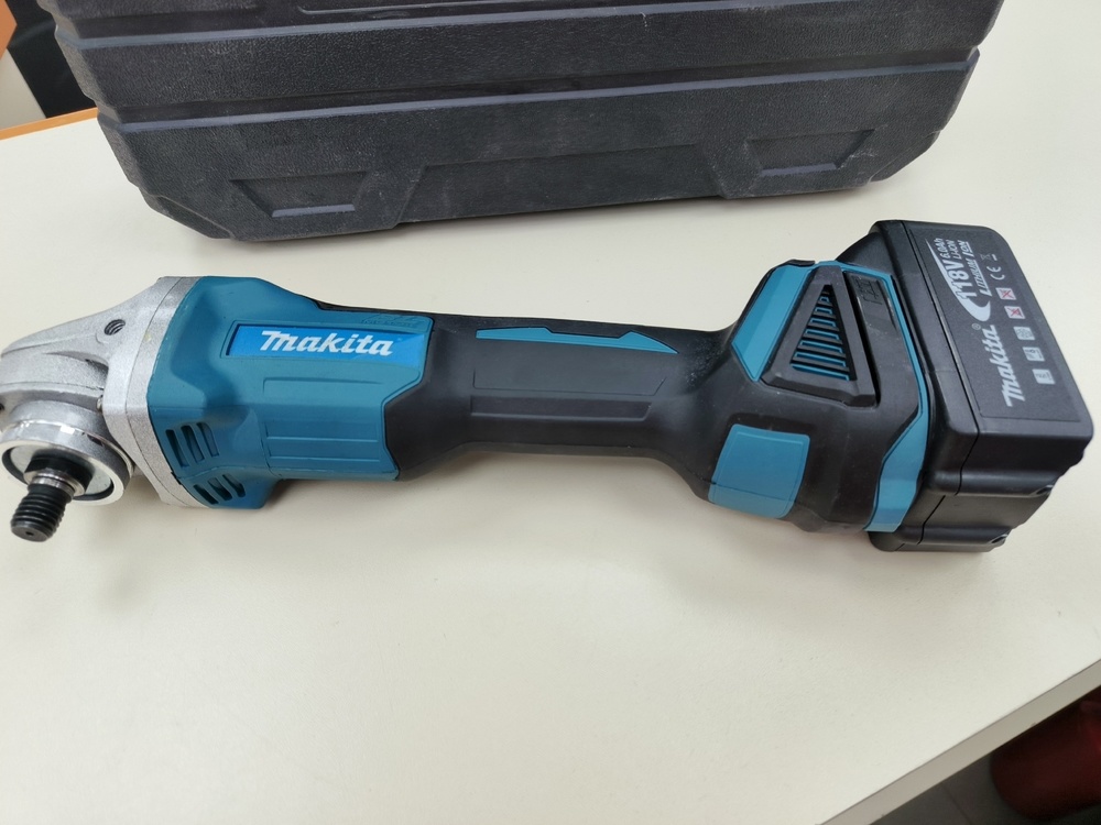 Угловая шлифмашина Makita 118V