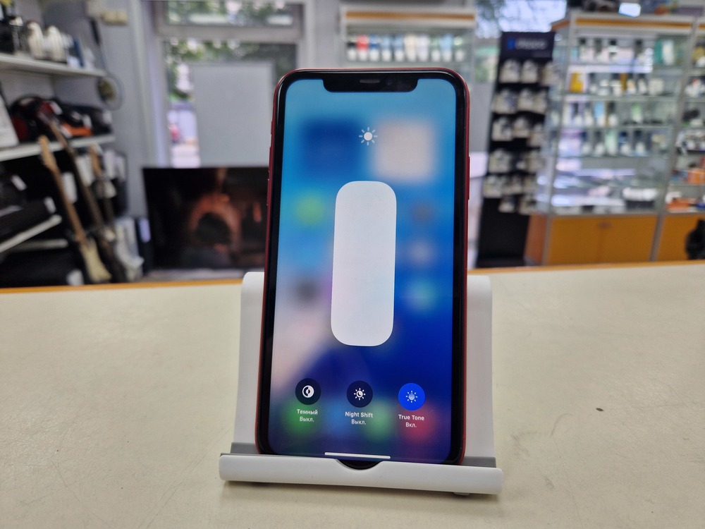 Смартфон Apple iPhone 11 64Gb