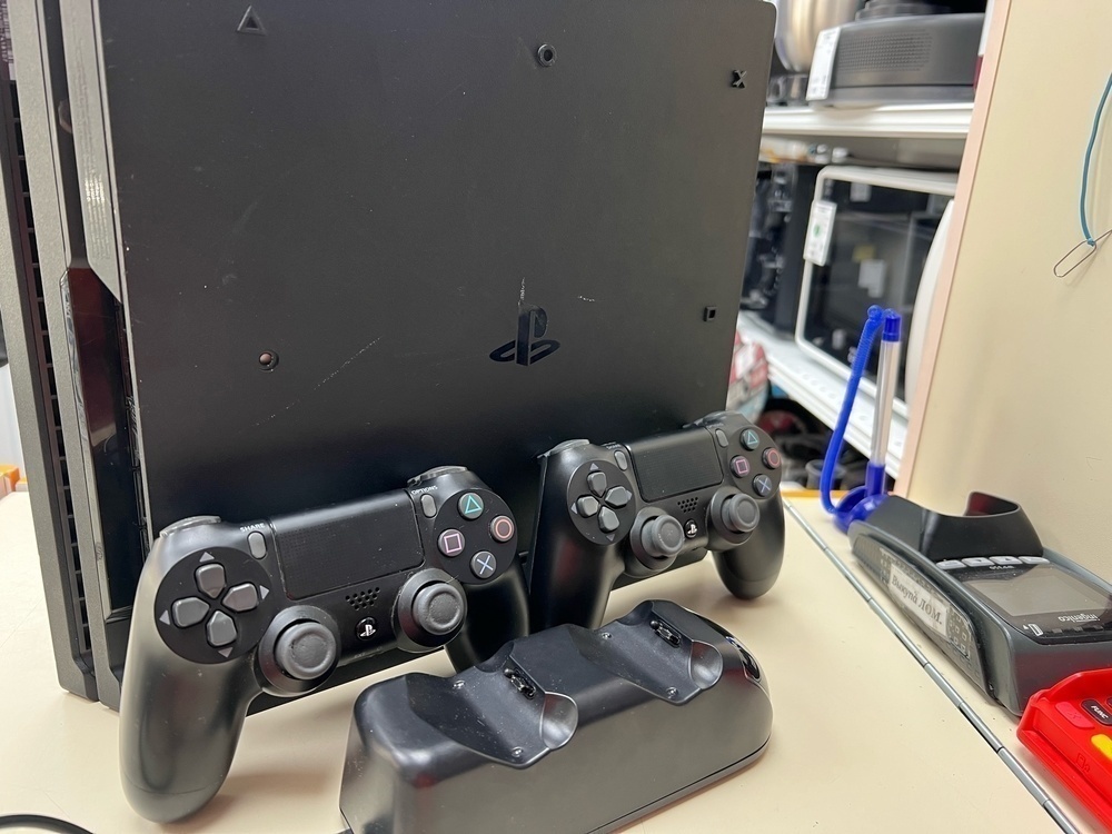 Игровая приставка PlayStation 4 Pro 1Tb