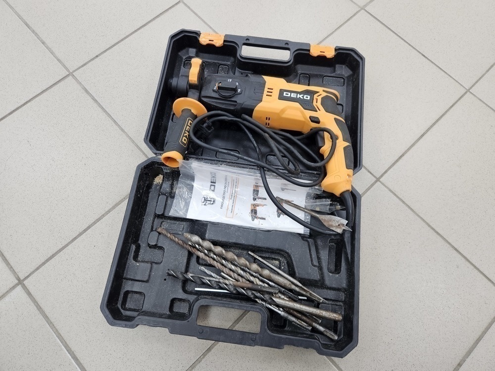Перфоратор Deko DKH850W