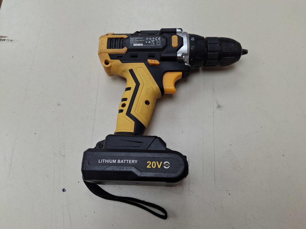 Шуруповерт Deko DKCD20FU-Li