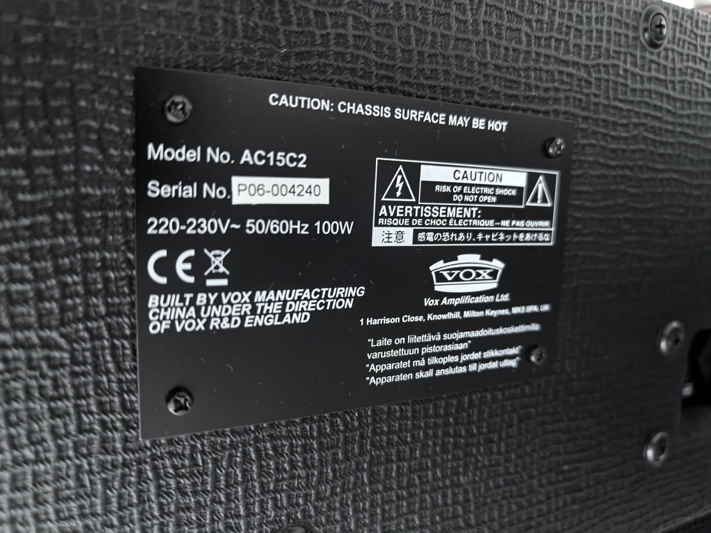 Комбоусилитель для гитар VOX AC15C2