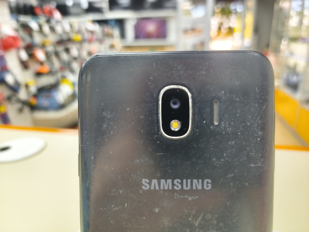 Смартфон Samsung Galaxy J4 2018 3/32