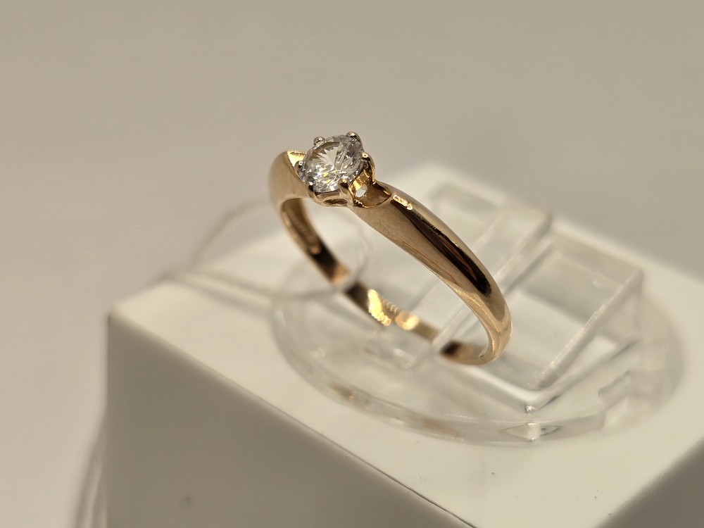 КОЛКМ585 КОЛЬЦО С КАМНЕМ (Au 585)