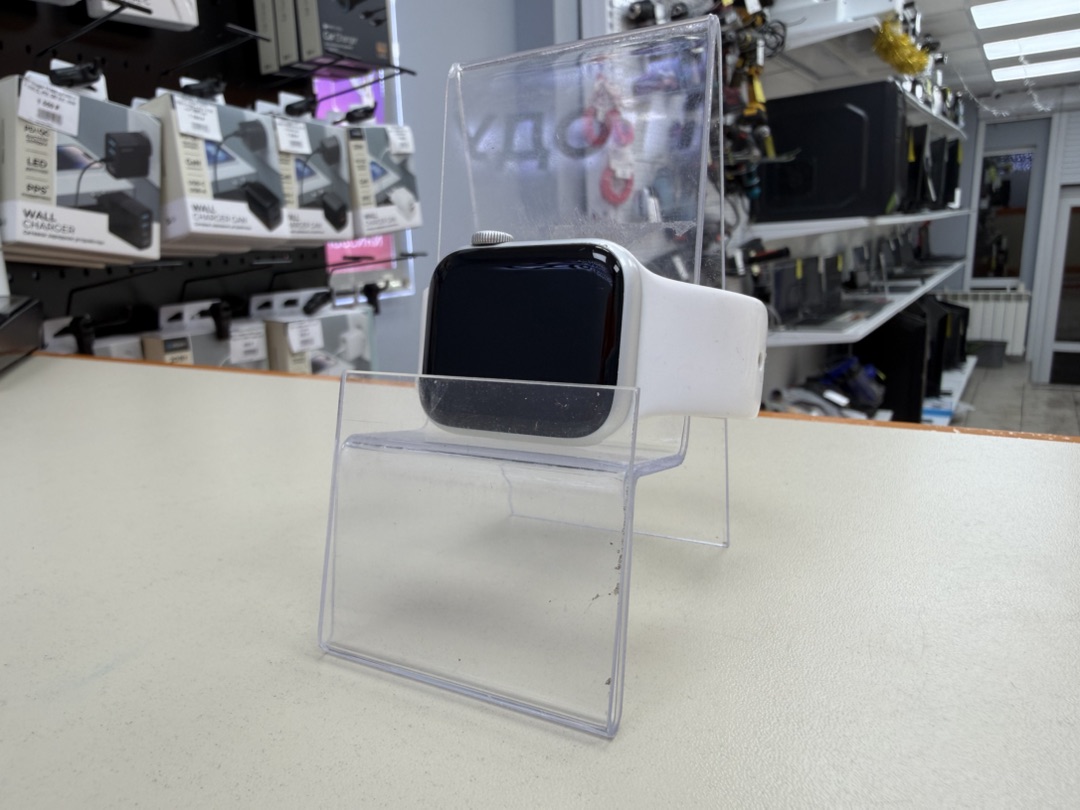 Смарт-часы Apple Watch SE 2020 40mm